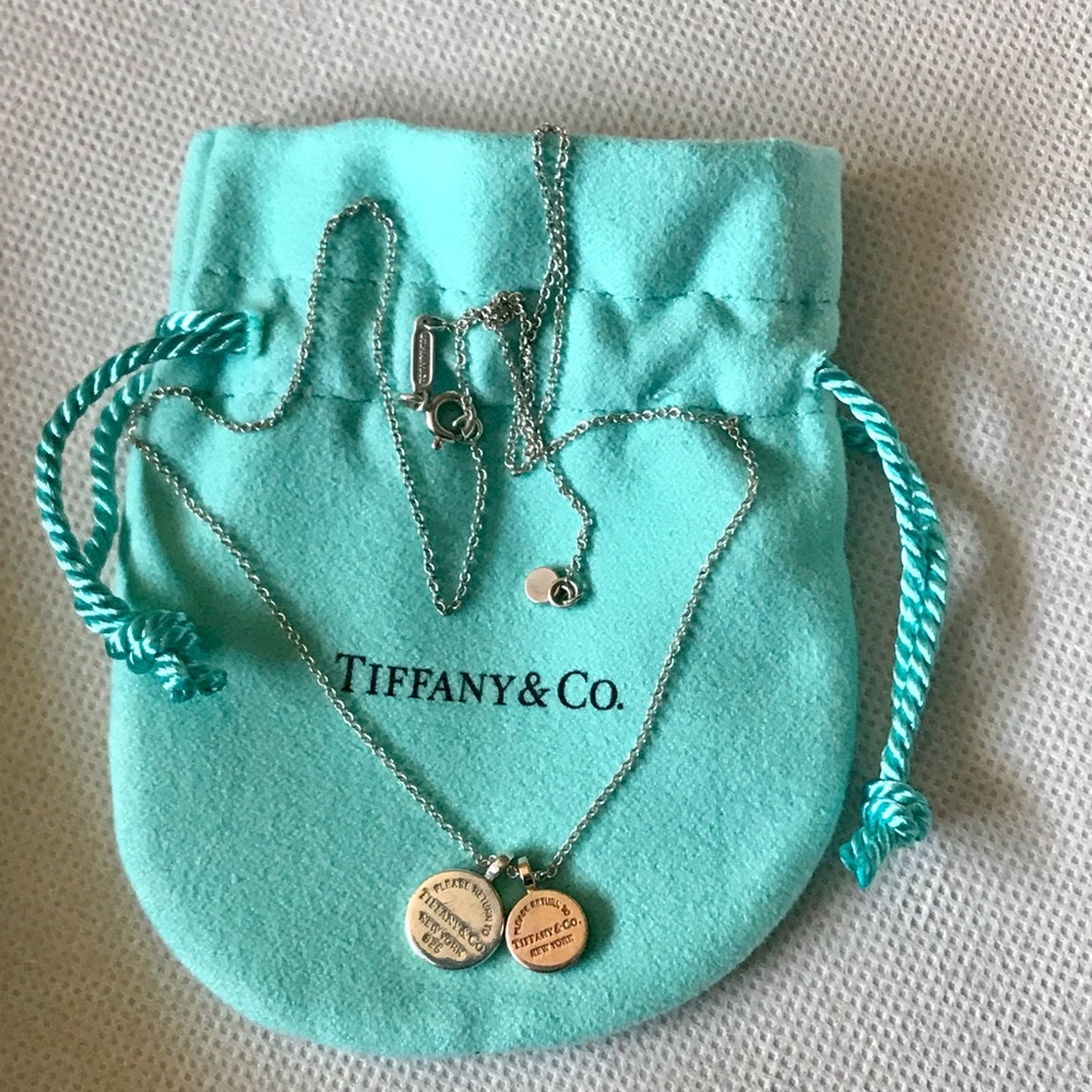 🔻SOLD🔻Authentic Tiffany DBL Circle Necklace